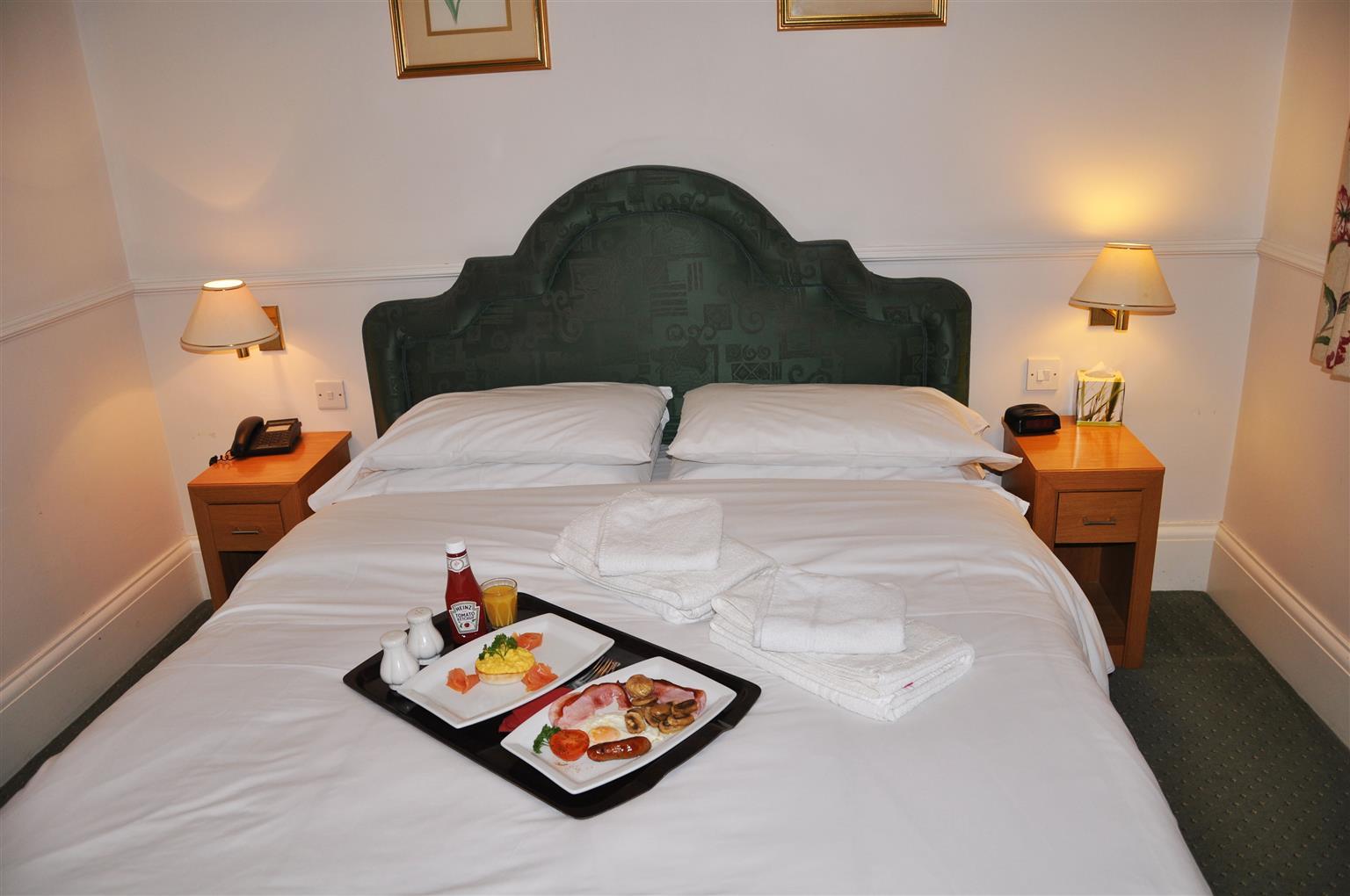 בורנמות' Montague Hotel מראה חיצוני תמונה