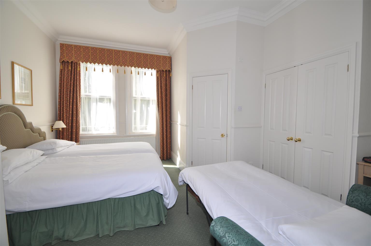 בורנמות' Montague Hotel מראה חיצוני תמונה
