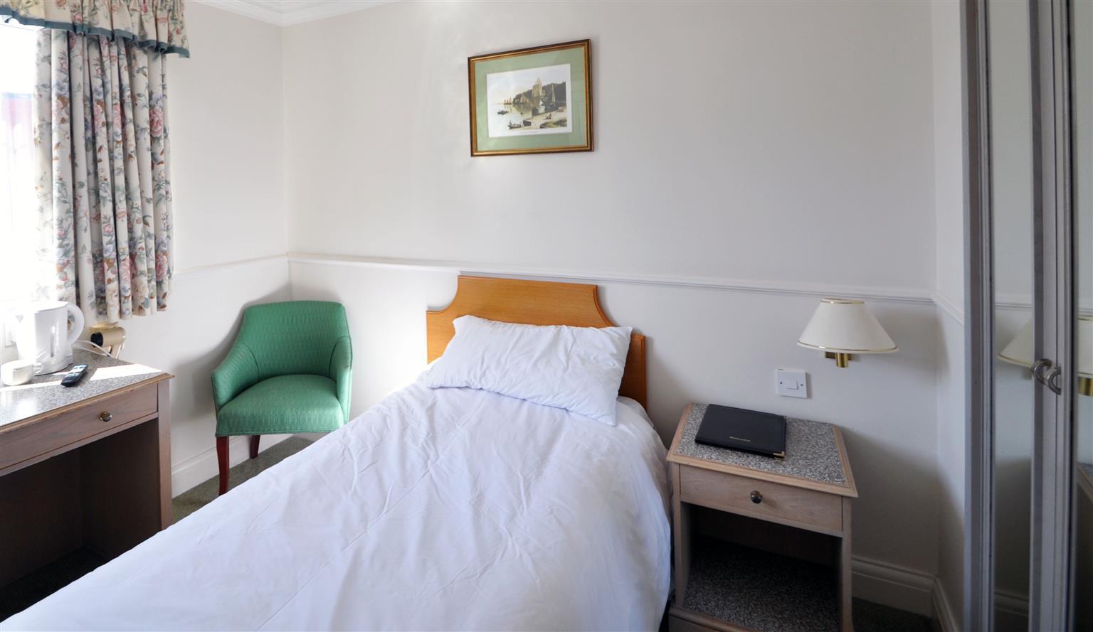 בורנמות' Montague Hotel מראה חיצוני תמונה