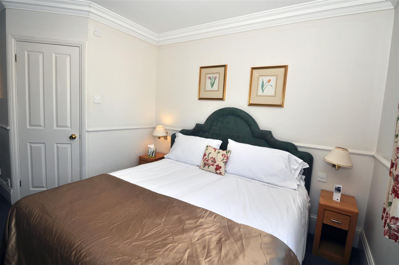 בורנמות' Montague Hotel מראה חיצוני תמונה