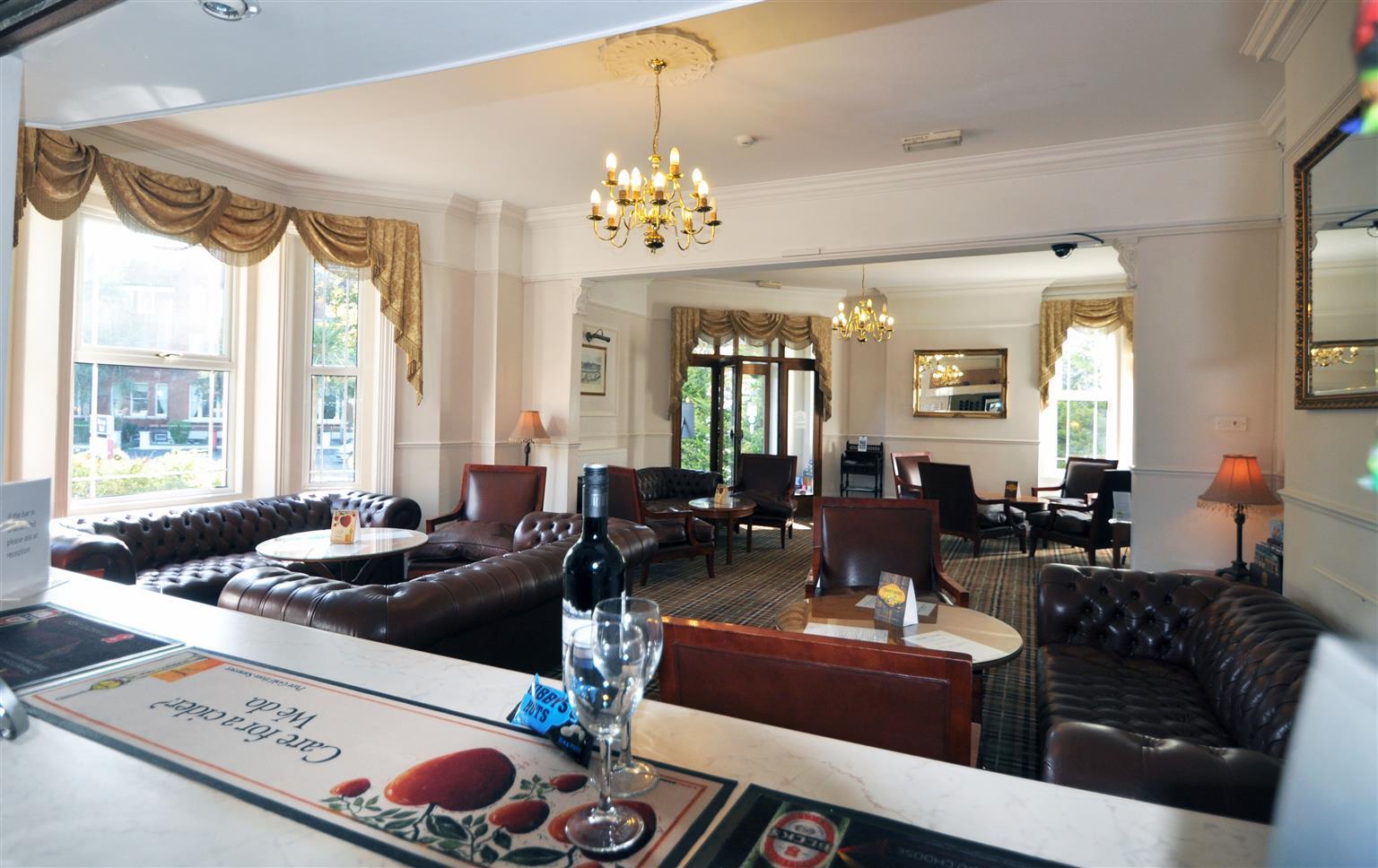 בורנמות' Montague Hotel מראה חיצוני תמונה